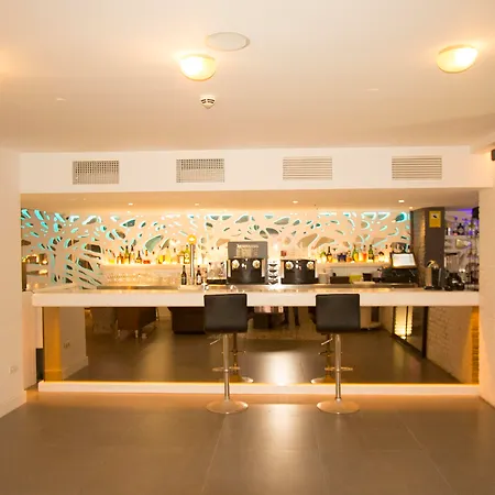 Brisamar Hotel