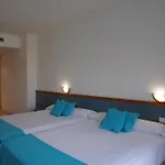 Brisamar كوماروغا