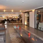 Brisamar كوماروغا